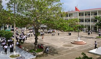 Giờ ra chơi không điện thoại ở trường THCS Mai Thị Hồng Hạnh