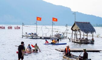 Ký ức mùa nước nổi thành dịch vụ trải nghiệm