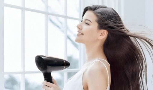 Hết tóc xơ rối với máy sấy ion âm, máy sấy tóc Philips