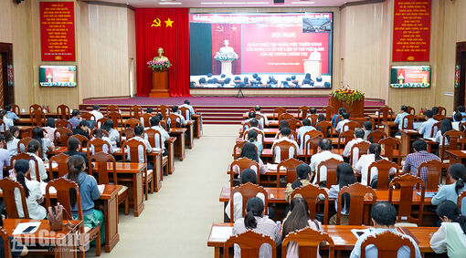 Xây dựng cơ sở dữ liệu vị trí việc làm trong toàn hệ thống chính trị