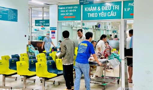 Đau lưng lan xuống chân, dấu hiệu nào cần đi khám ngay?