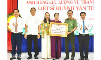 Hòa Hưng tiếp nhận hơn 4 tỷ đồng chăm lo gia đình chính sách, người dân khó khăn