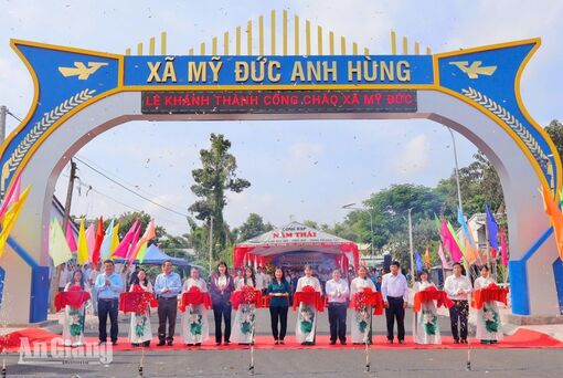 Mỹ Đức khánh thành cổng chào trị giá gần 1,9 tỷ đồng