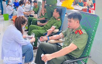Phường Tô Châu tiếp nhận trên 100 đơn vị máu