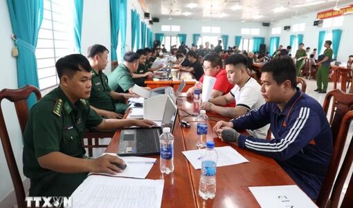Rủi ro khi tin vào lời mời gọi trên mạng về tuyển dụng, định cư ở nước ngoài