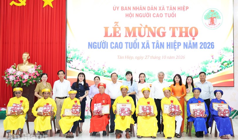 Tân Hiệp mừng thọ 716 người cao tuổi