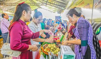 Phát triển kinh doanh gắn với trách nhiệm cộng đồng