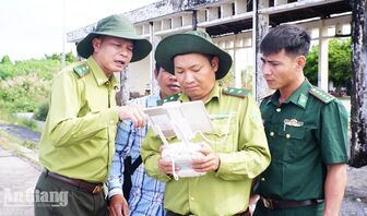 Kiểm lâm An Giang sử dụng flycam hỗ trợ công tác bảo vệ rừng