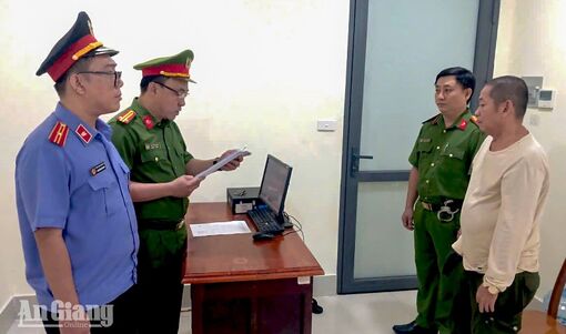 Khởi tố đối tượng mua bán trái phép hóa đơn, thu lợi hơn 100 triệu đồng