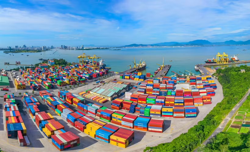 Kim ngạch xuất nhập khẩu trong 10 tháng tăng 32,3%, vượt mốc 1.000 tỷ USD