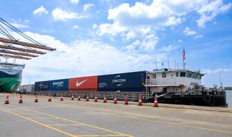 Sà lan điện đầu tiên tại Việt Nam vận hành, mở lối cho logistics xanh