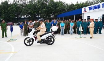 Trung tâm lái xe Đại Việt đồng hành cùng phường Tân Hiệp xây dựng văn hóa giao thông