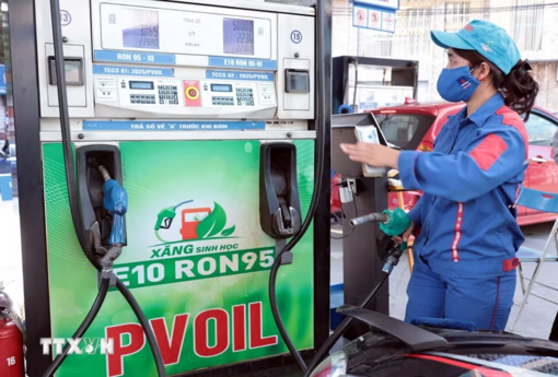 Giá xăng dầu đồng loạt tăng, xăng E10 có giá mới 25.734 đồng mỗi lít