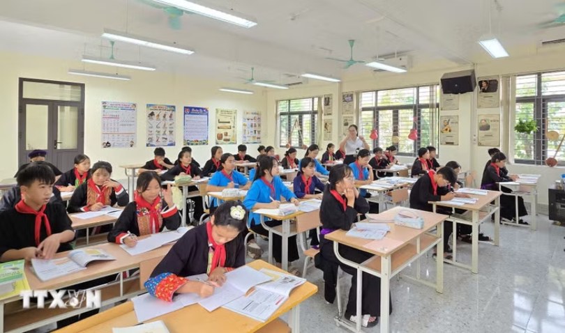 Quảng Ninh dự kiến chi 2.016 tỷ đồng xây mô hình “Trường học xã hội chủ nghĩa”