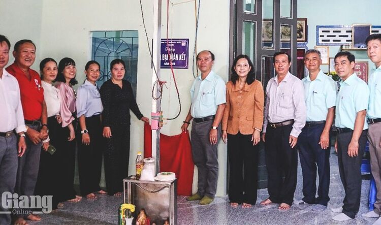 An Châu trao nhà cho thương binh có hoàn cảnh khó khăn