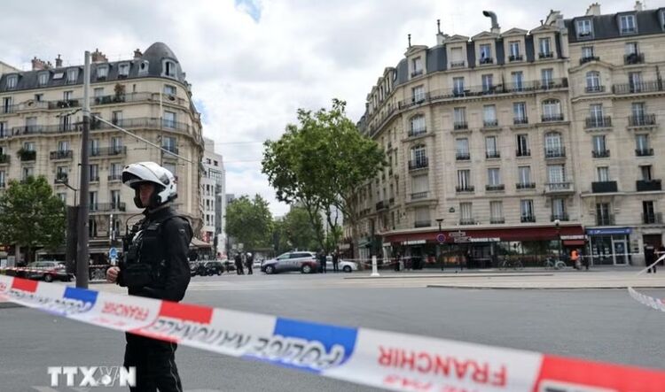 Pháp tái áp dụng giới lệnh nghiêm tại một số khu vực trung tâm Paris